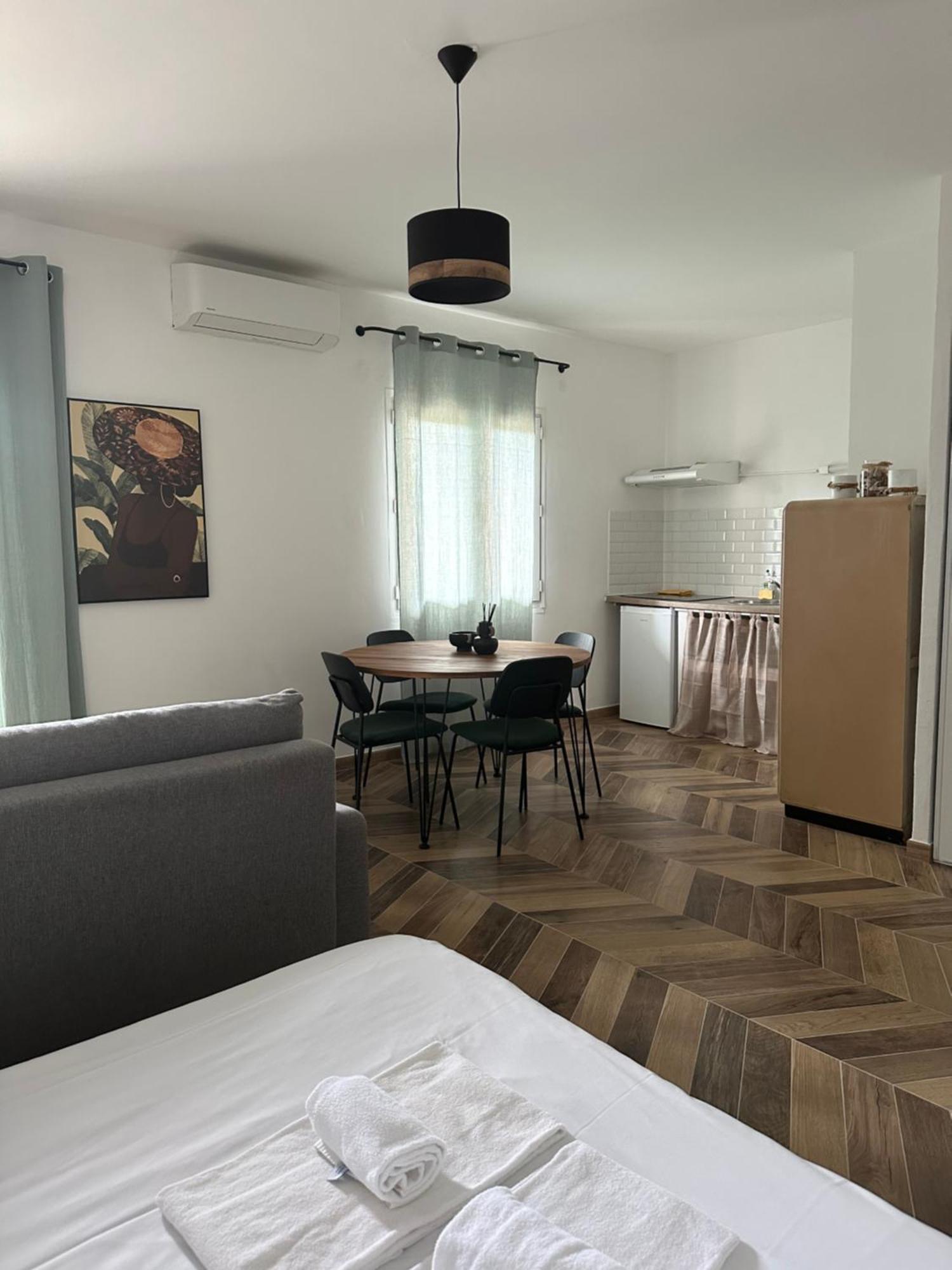 Residence Paolina กาลวี ภายนอก รูปภาพ